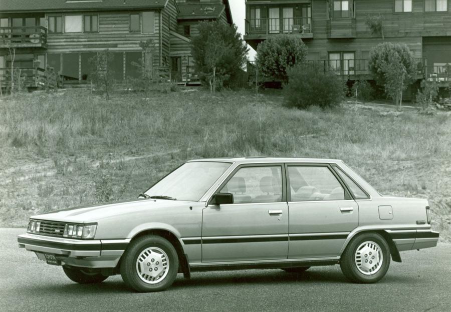  Toyota Camry 1983 года  (фото 1 из 1)